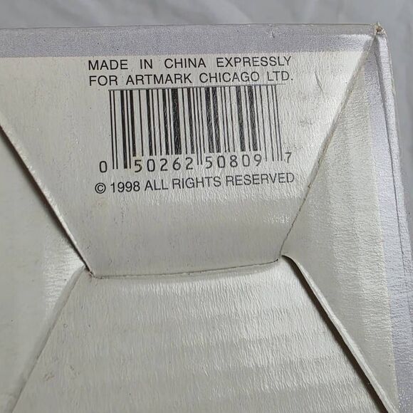 Treasury Jade Porcelain Hummingbird Bell w/ Box - Picture 6 of 6